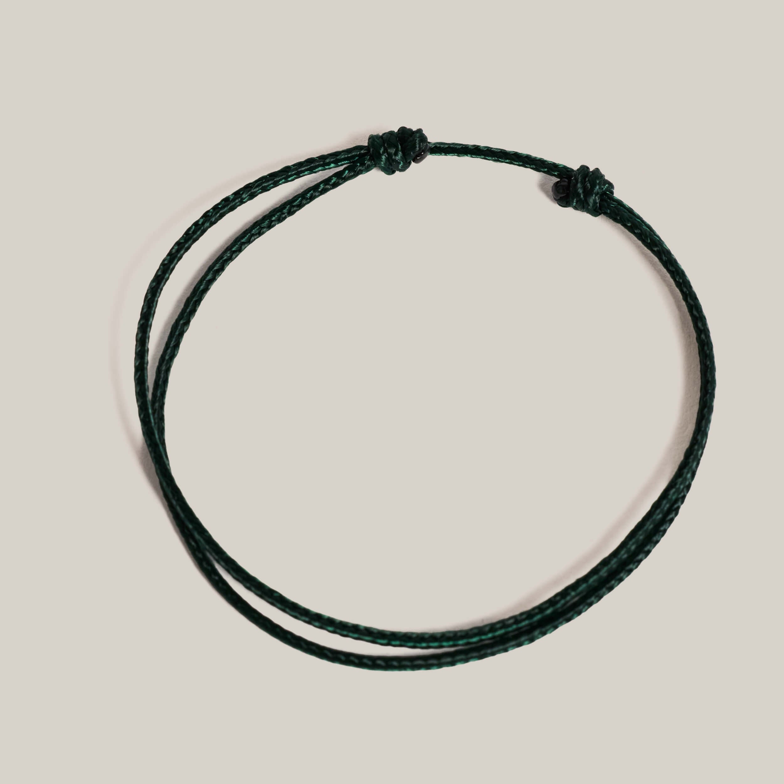 Bracelet_Black_Studio_a3b6b341-3770-434a-ac76-10c1d15e27a0.jpg